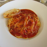 House Without a Key - 子供用バジルトマトスパゲッティ