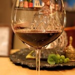 Caetla - カシスを思わせるフルーティさが前菜に合いました♪ペアリングして下さったのでしょうか♪