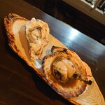 炉端 いっぷく - 牡蠣  ¥600    帆立  ¥880