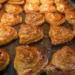 信州りんご菓子工房 BENI-BENI - 焼きたてカスタードアップルパイ ¥450