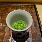 鮨 三心 - スナップエンドウの冷たい茶碗蒸し