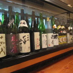Kawagoe Kuraduka Shouhei - ずらっと並んだ一升瓶の数々
