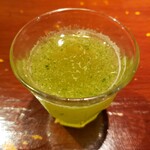 山本のハンバーグ - セットの野菜ジュース