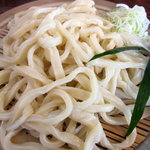 うどん利平 - うどん　大盛りの場合あとから大盛り分がやってきます