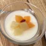 中国小麦粉料理専門店恵泉 - ランチのデザート