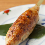 立川 鳥福 - 粗引き手ごね　塩つくね！鶏ひき肉を１００％使用の旨み満点な逸品