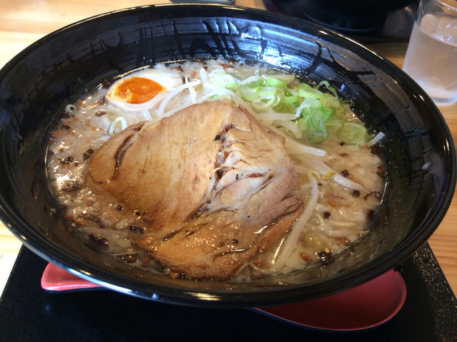 豚吉ラーメン - 市立病院前/ラーメン | 食べログ