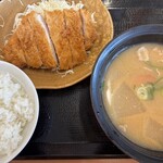 かつや - とん汁定食（ロースカツ）