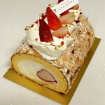 シェ・コーベ - パティスリーで購入したロールケーキ