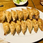 三代目安兵衛 - ぷっくらと焼き上がったあまりお目にかからない形状