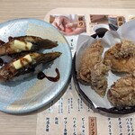 すし松 ヤオコー川口SKIPシティ店 - 炙りうなぎバター396円と鶏の唐揚げ319円