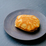 池袋 三原堂 - どらやき・黒讃（３２０円）