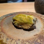 鮨 三心 - 追加∶蒸し鮑~肝ソースとともに