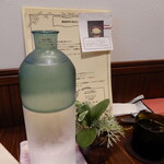 La Rondine - テーブルの上