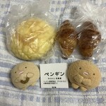 ペンギンベーカリー - メロンパンとミニクロワッサン。