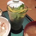 かんきち - なんと、サラダはグラスに入っていたわ(@_@)