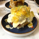 Lova - All Day Brunch & Breakfast - benny Bacon　€15.00