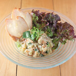 ココナッツ香るさつま芋サラダ