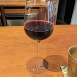 しろ - 3杯目　自家製シロップのソーダ割り　桑の実とベリー