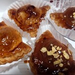 信州りんご菓子工房 BENI-BENI - カスタードアップルパイ ¥450　塩キャラメルアップルパイ ¥470