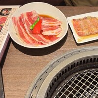 福岡焼肉kintan - すき焼き&炙りユッケ丼の一部