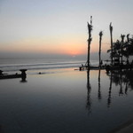 THE CLUB AT THE LEGIAN BALI - お向かいの系列ホテルのプールからみる夕日