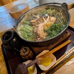 レストラン 山路 - おお鍋で、やって来た、２人前ほうとう
