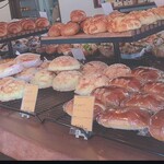 ブーランジュリー アンジュール - 以前のパン棚