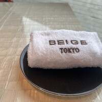 ベージュ アラン・デュカス 東京 - 