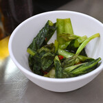 餃子の肉太郎 - 【餃子定食@税込950円】惣菜：肉太郎特製!!小松菜の爽やか漬け