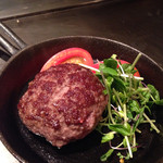 鉄板バンビーナbyうしごろ 麻布十番本店 - 名物！黒毛和牛ハンバーグ