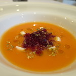 冷製トマトのスープ、ぶどうのジュレ、リコッタチーズ、オレガノ、オリーブオイル