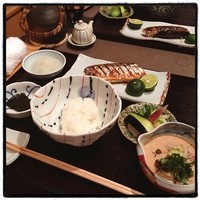 銀座 朱雀 - 食事。
                    秋刀魚と鯛茶漬け。
                    和食！！
                    鱧と松茸の蒸し物が美味かったです。