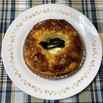 ブーランジェリー スドウ - 発酵バターとバジルのフォッカッチャ