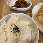 咲璽季 - 白飯と茄子の辛い何か。旨かったけど。
