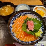 望海　 - サーモン丼（1,100円税込）