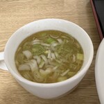 お食事処 モルパ - チャーハンに付くスープ