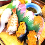 一心 - 寿司は8貫（いくら、雲丹、海老、イカ、サーモン、カンパチ、トロ、鯛）