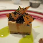 ラルテ沢藤 - ミントと紅茶のムース、ピスタチオのソース、紅茶のチュイル