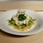 鮨でですけ - 海老とブロッコリーのサラダ