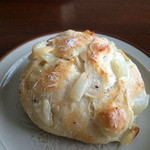 モロパン - たまねぎパン