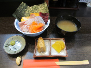 Midori - 海鮮丼　１０００円