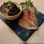 松城 - いさき刺身（かつおはサービス♪）