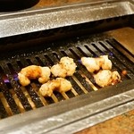 Handung - 2014.9 ガスロースターで焼きます（焼いているのは丸腸）