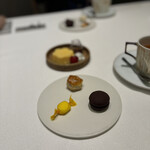 レミニセンス - 茶菓子もまた、独創的で女性は絶対喜びます♪