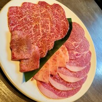 焼肉うしごろ 池袋店 - 