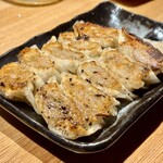 304507794 - 鉄なべ餃子 420円