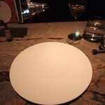 タパス モラキュラーバー - ただの空っぽな皿