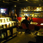 スポットライト - レコードが入った棚