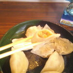 喜多方中華蕎麦 坐忘紅 - 山塩中華そば 麺大盛 ＆ ワンタン 4個 と 特製水餃子 5個 ＆ レンゲ小